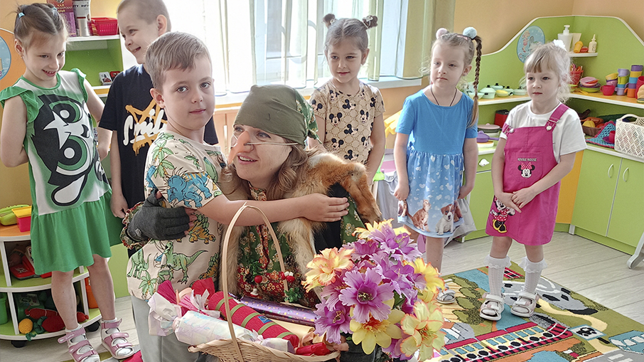 День рождение Бабы Яги День рождение Бабы Яги.